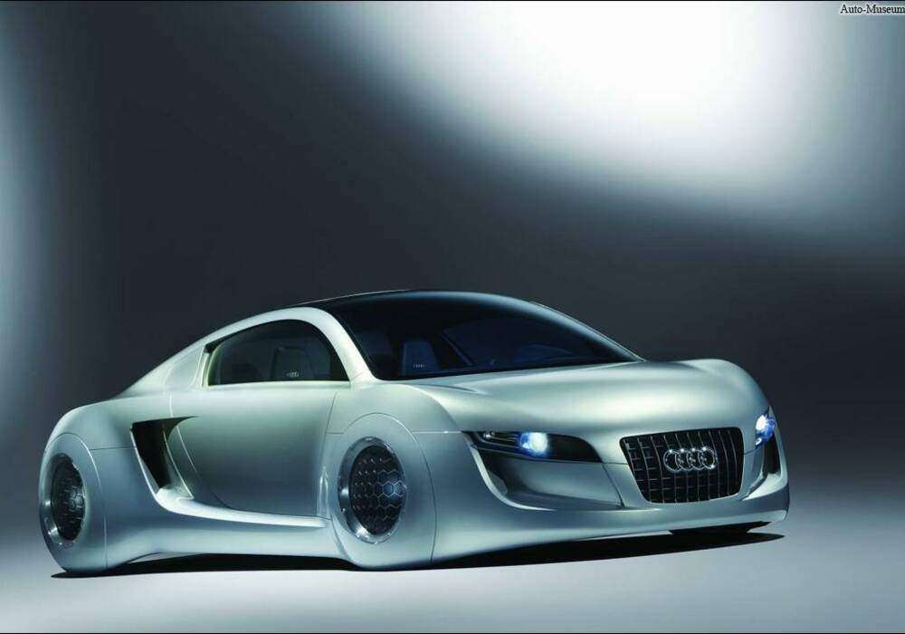 Fiche technique Voitures de films : Audi RSQ Concept (2004)