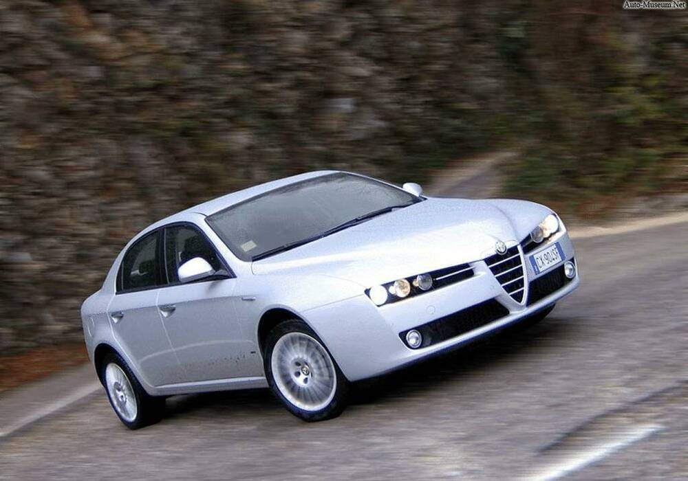 Fiche technique Alfa Romeo 159 2.4 JTDm 200 (939A) (2005-2010)