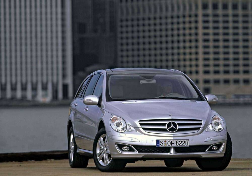 Fiche technique Mercedes-Benz R 320 CDI (W251) (2007-2009)