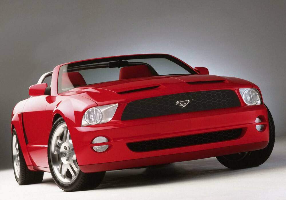Fiche technique Ford Mustang GT Convertible Concept (2003)