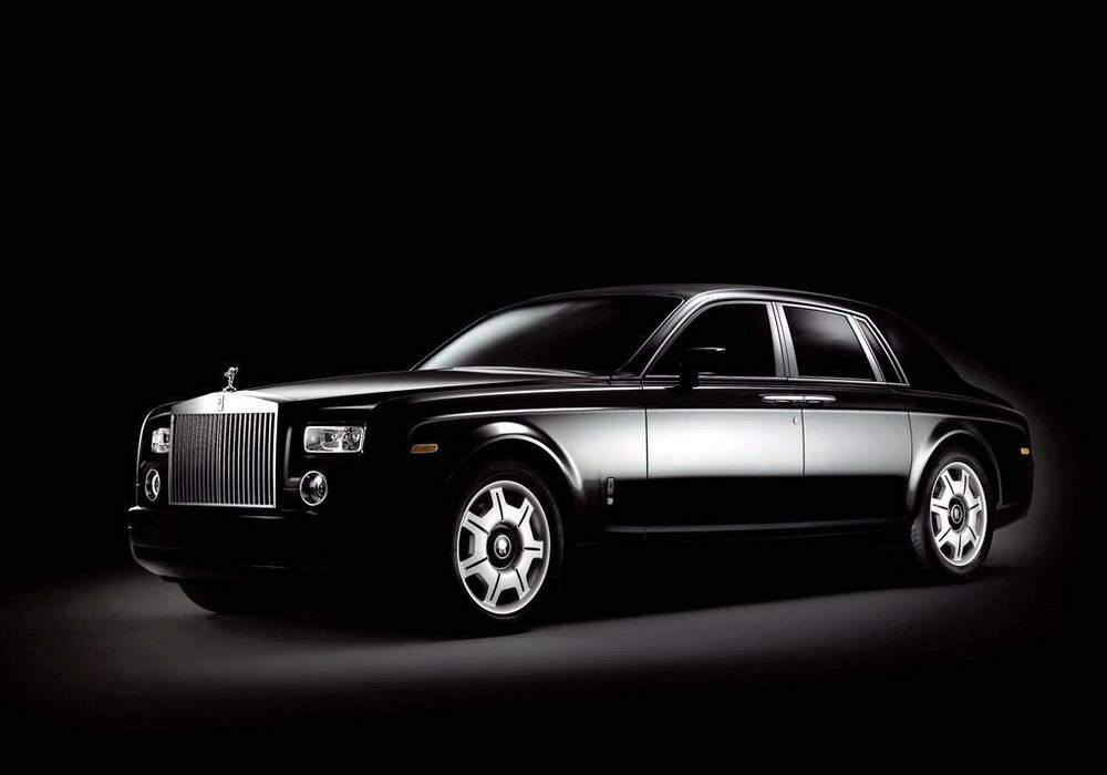 Fiche technique Rolls-Royce Phantom VII &laquo; Black &raquo; (2006)