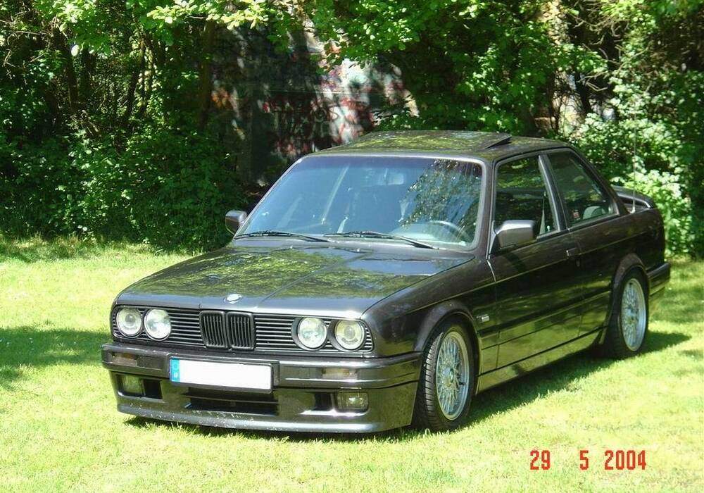 Fiche technique BMW 320is (E30) (1988-1990)