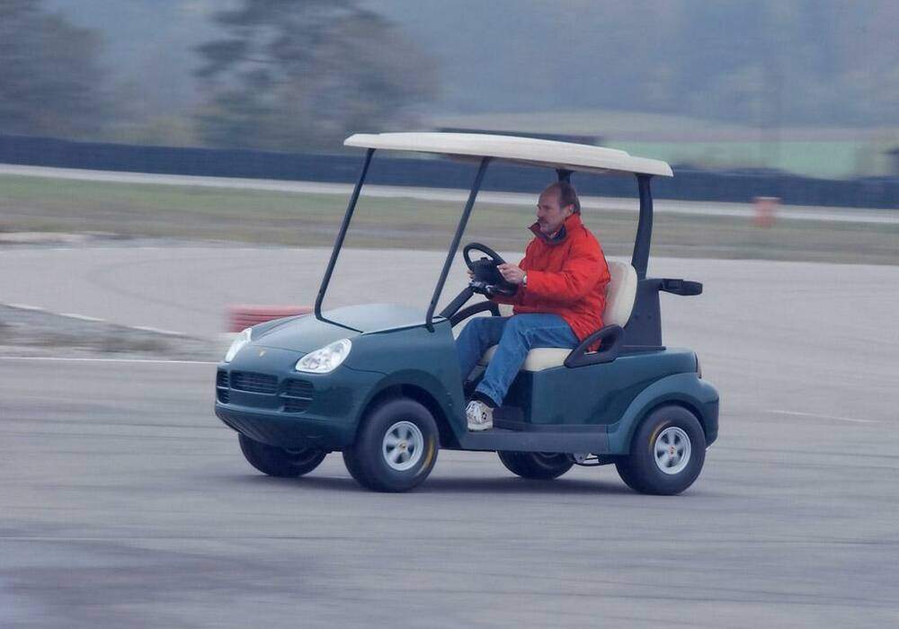 Fiche technique Porsche Miniature Cayenne Prototype Golf Cart Concept (2005)