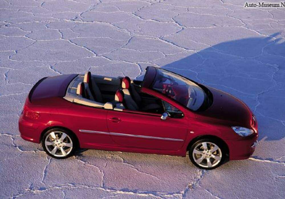 Fiche technique Peugeot 3♥7 CC Concept (2002)