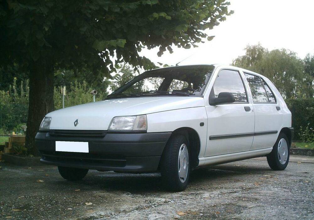 Fiche technique Renault Clio 1.2 55 (1991-1998)