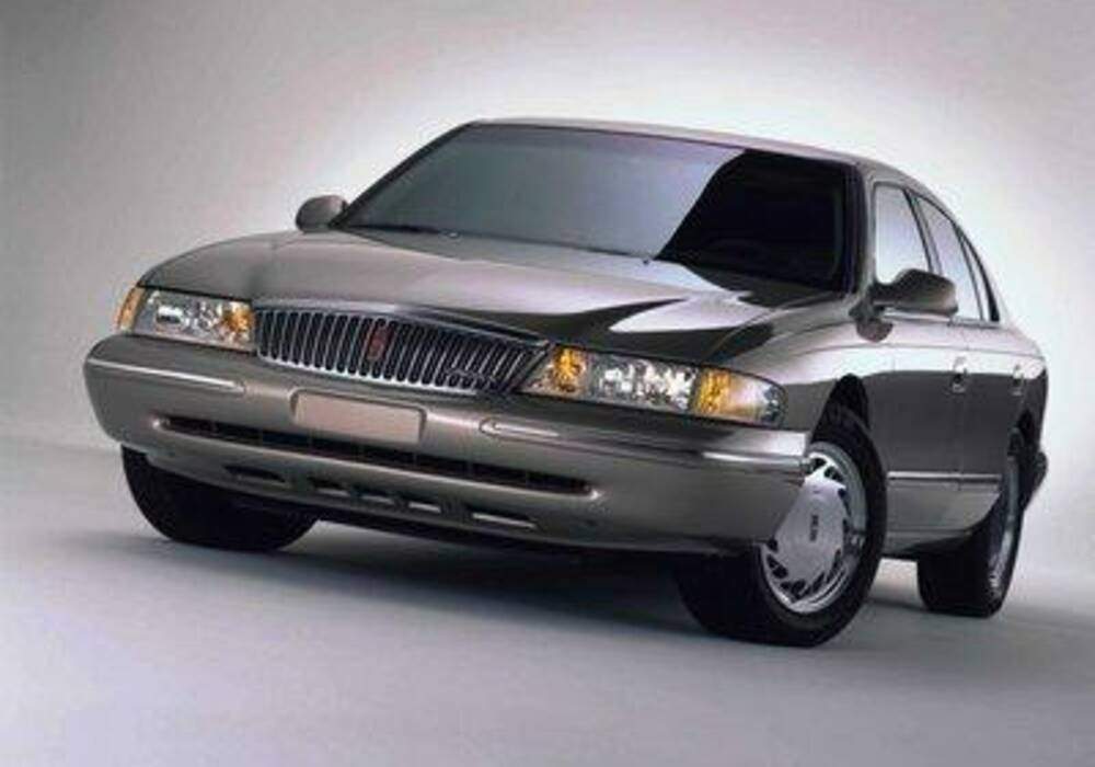 Fiche technique Lincoln Continental (1995)