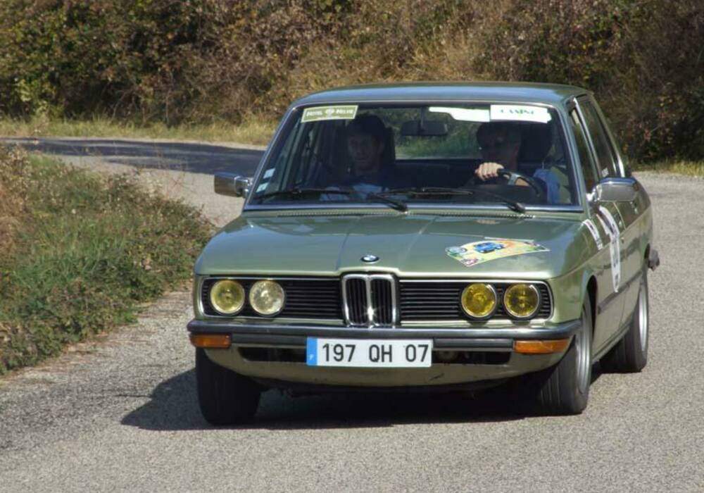 Fiche technique BMW 528i (E12) (1978-1981)