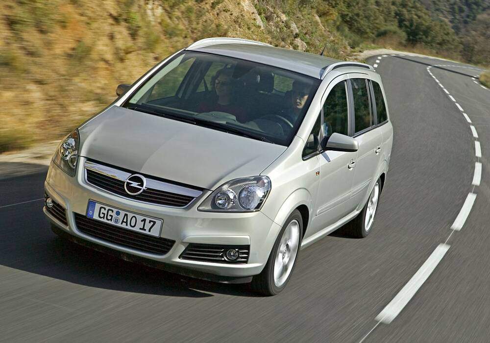 Fiche technique Opel Zafira II 1.9 CDTi 150 (2005-2010)