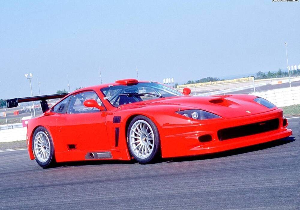Fiche technique Ferrari 575 GTC (2003-2005)