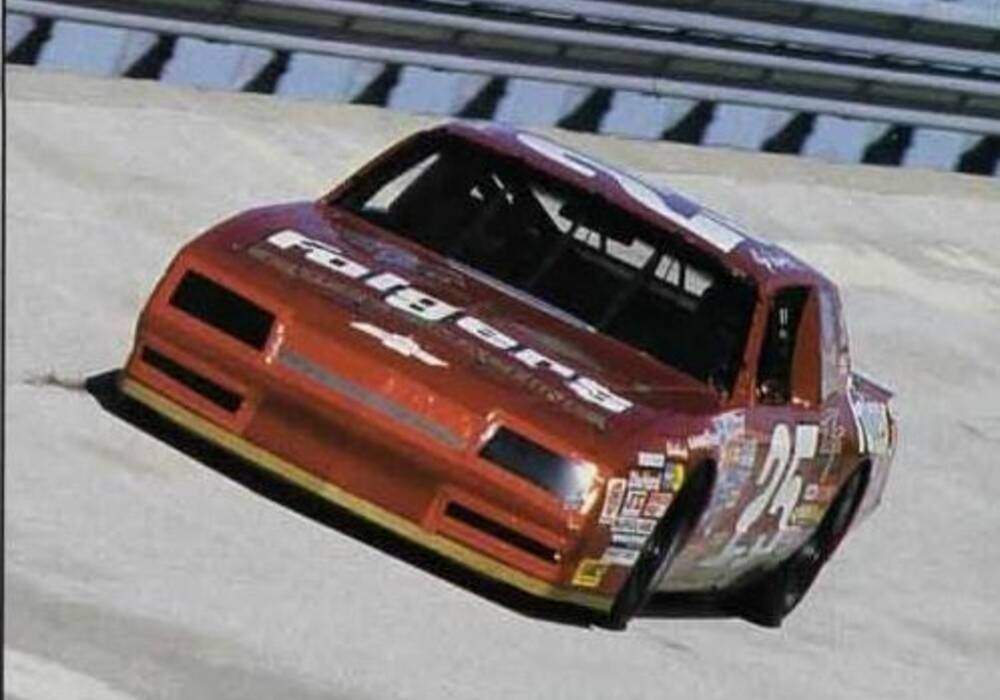 Fiche technique Chevrolet Monte Carlo NASCAR (1986)