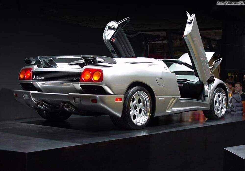 Fiche technique Lamborghini Diablo VT Roadster &laquo; Millennium &raquo; (2000)