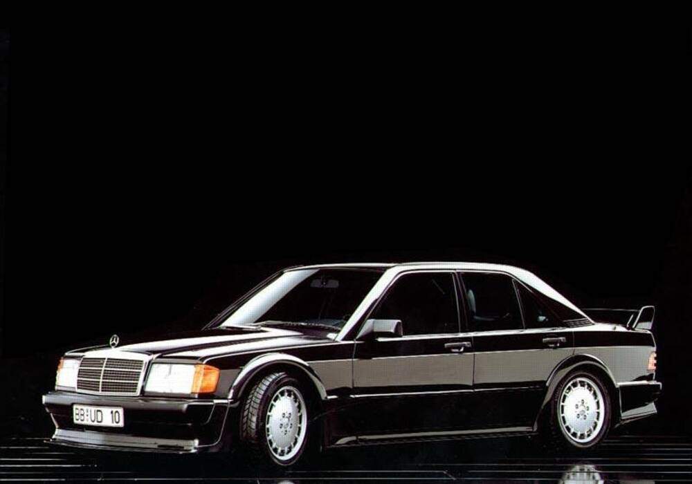 Fiche technique Mercedes-Benz 190 E 2.5-16 (W201) (1988-1993)