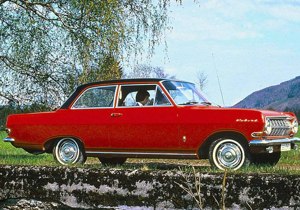 Fiche technique Opel Rekord III 1700 S (A) (1963-1965)