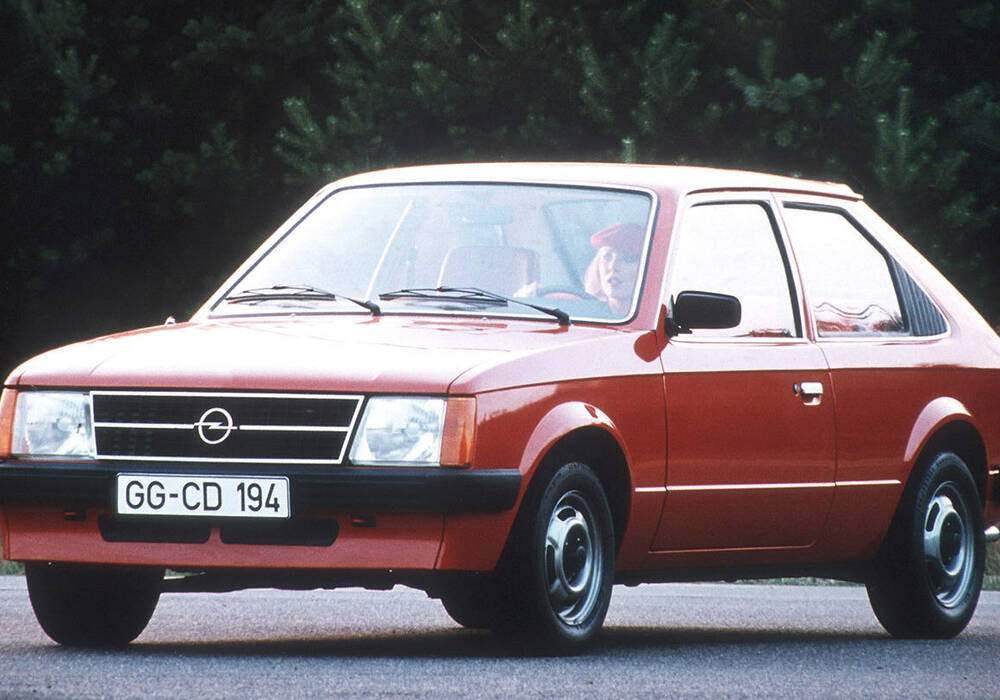 Fiche technique Opel Kadett IV 1.2 S (1979-1984)
