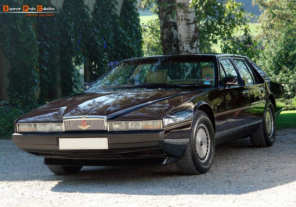 Fiche technique Aston Martin Lagonda s&eacute;rie 3 EFi (1985-1987)