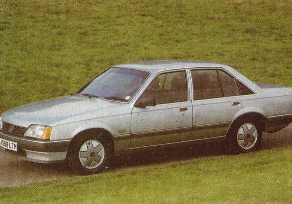 Fiche technique Vauxhall Carlton 2.0 i (1983-1985)