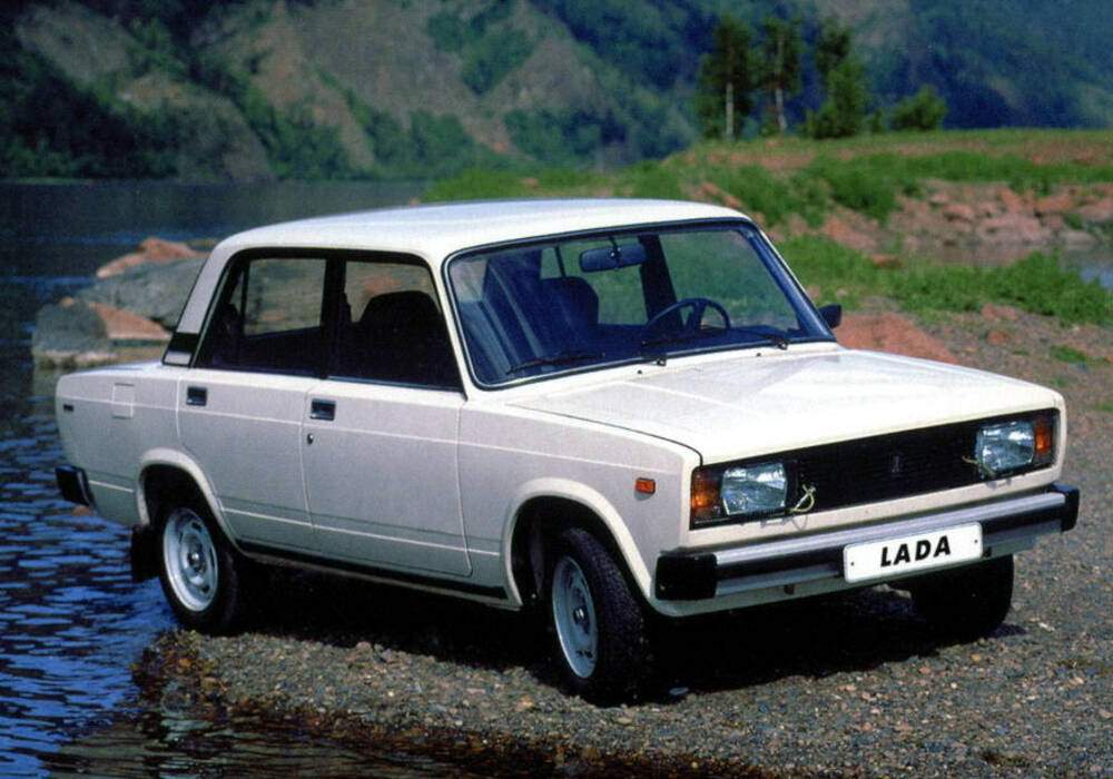 Fiche technique Lada 2105 (1981-1997)