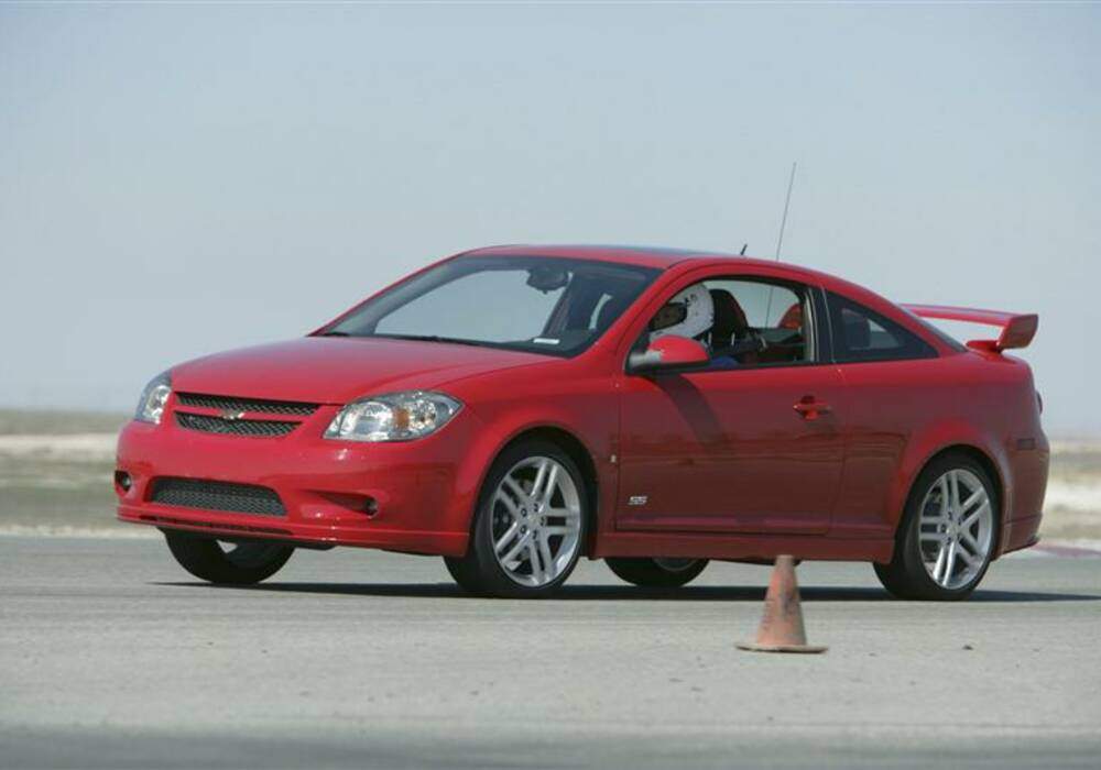 Fiche technique Chevrolet Cobalt 2.2 (2004-2006)