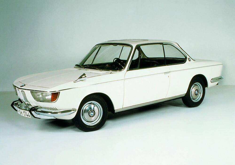 Fiche technique BMW 2000 CS (E120) (1965-1969)