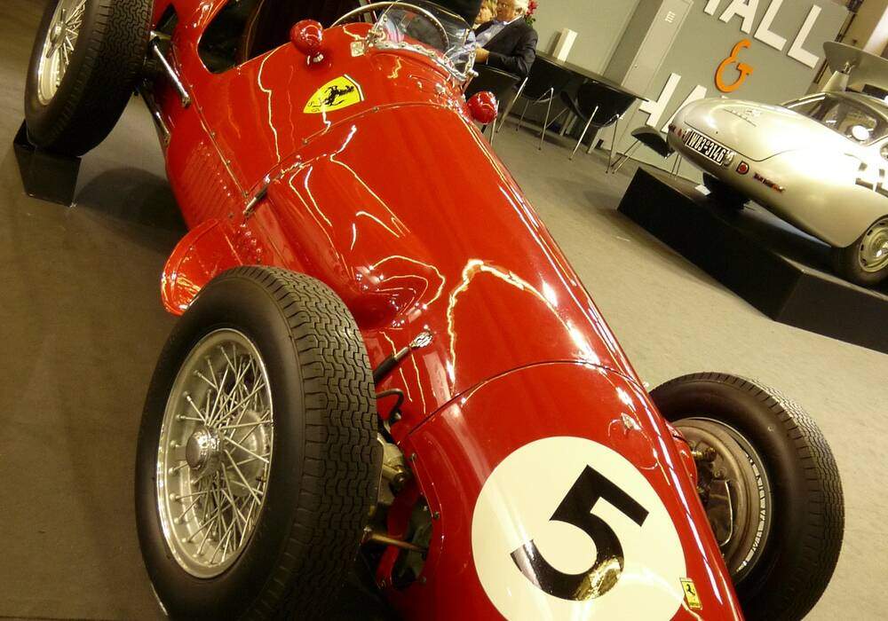Fiche technique Ferrari 500 F2 (1952-1953)