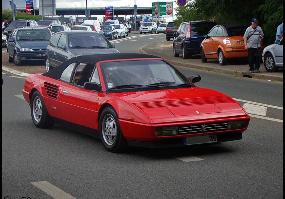 Fiche technique Ferrari Mondial Quattrovalvole Cabriolet (1983-1985)