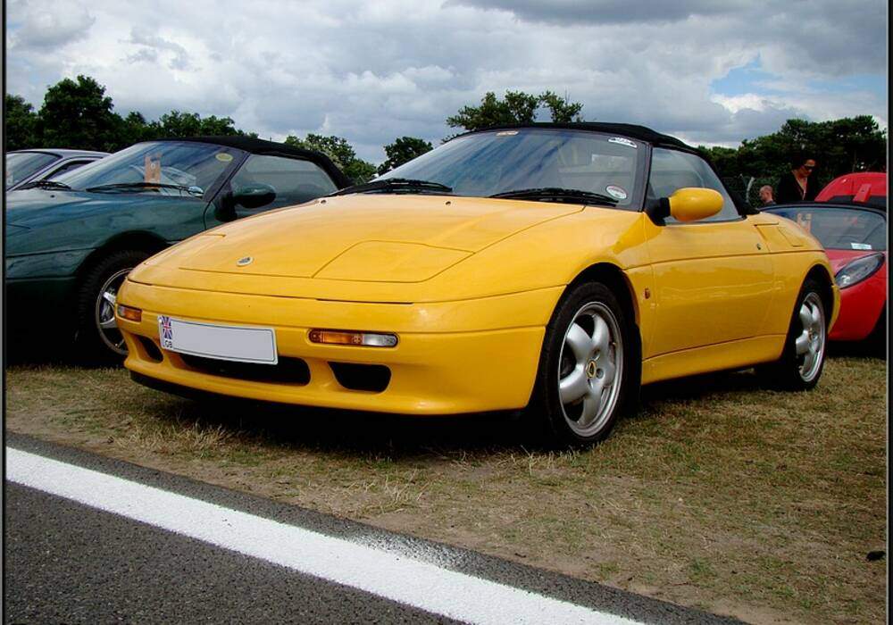 Fiche technique Lotus Elan SE S1 (M100) (1989-1993)