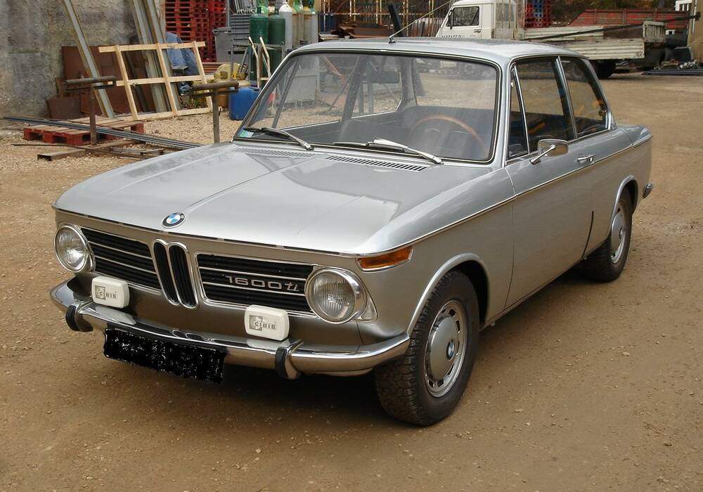 Fiche technique BMW 1600 Ti (E10) (1967-1969)