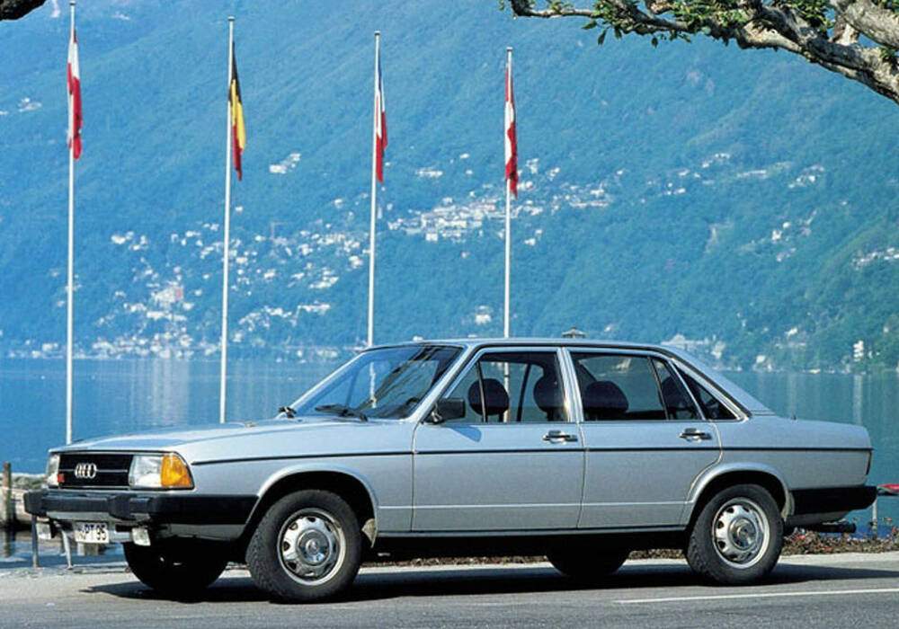 Fiche technique Audi 100 II 2.1 (C2) (1976-1982)