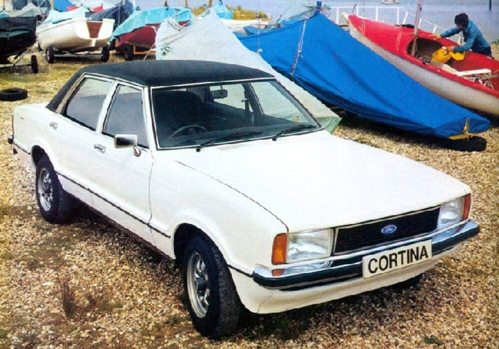 Fiche technique Ford Cortina IV 2.0 (1976-1979)
