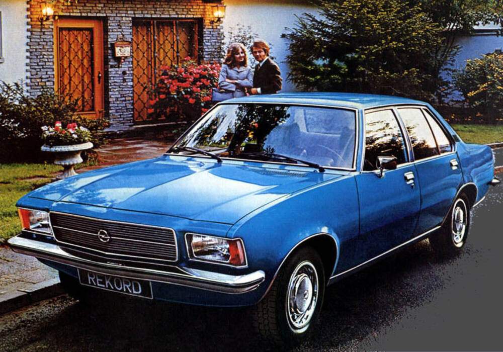 Fiche technique Opel Rekord VI 1700 (D) (1971-1975)