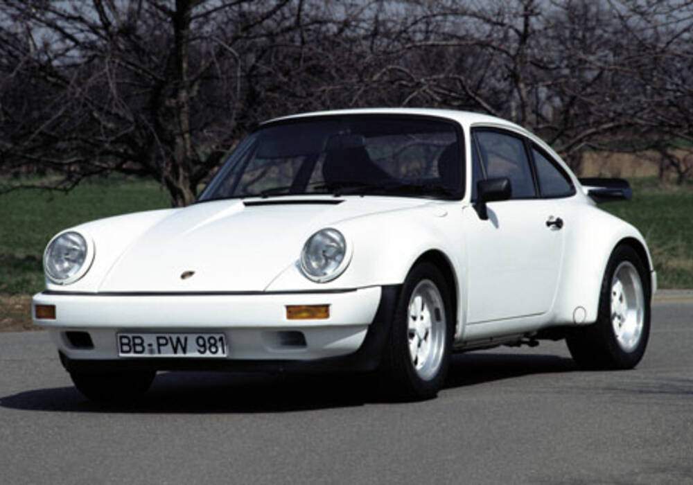 Fiche technique Porsche 911 SC/RS 3.0 (G) (1984)