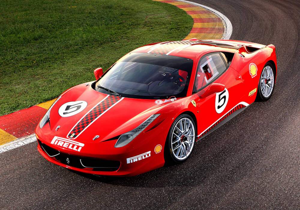 Fiche technique Ferrari 458 Challenge (2011-2015)