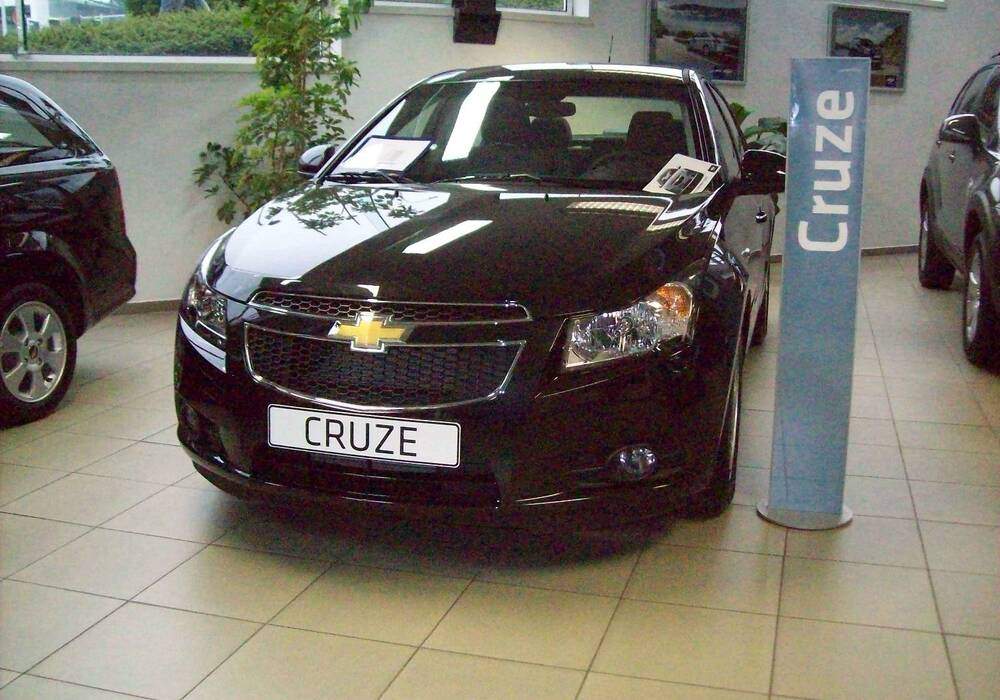 Fiche technique Chevrolet Cruze 2.0 VCDi 125 (2010)