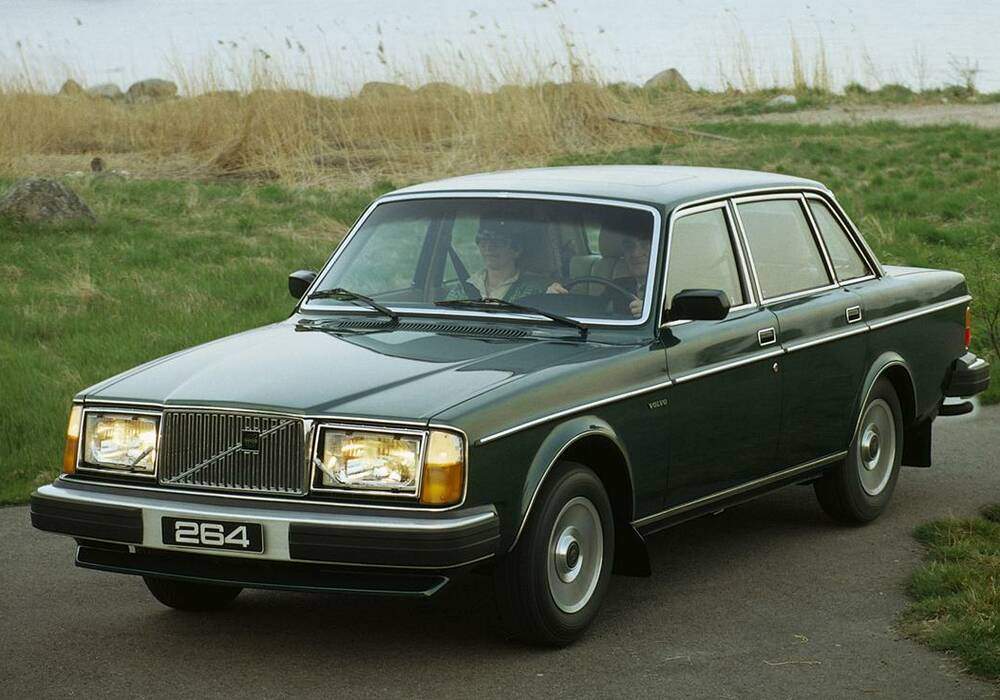 Fiche technique Volvo 264 2.7i V6 (1974-1980)