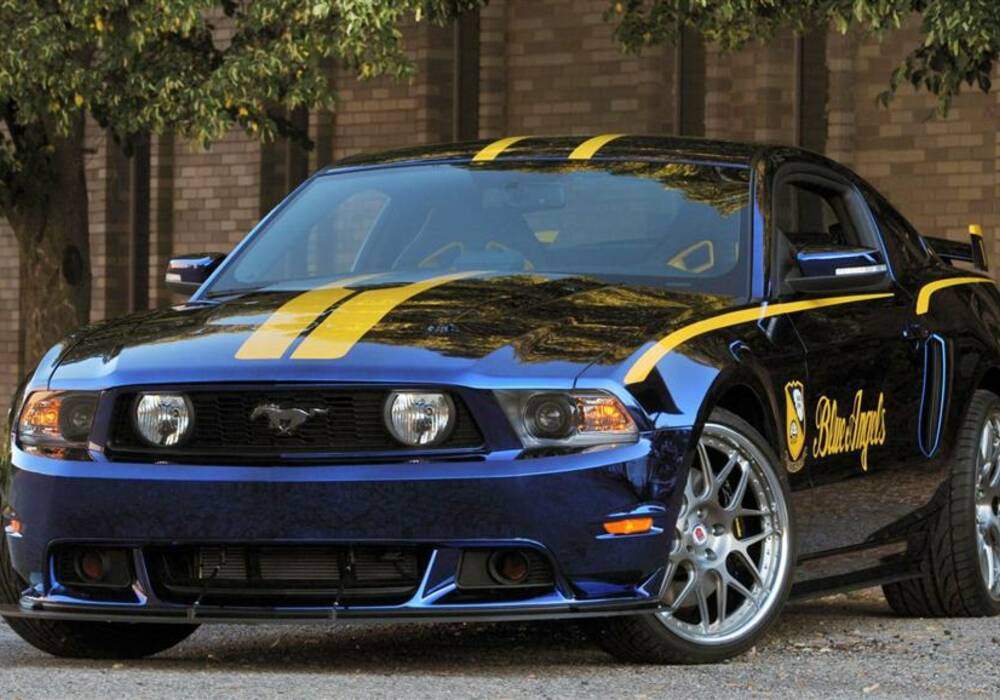 Fiche technique Ford Mustang V GT &laquo; Blue Angels &raquo; (2012)