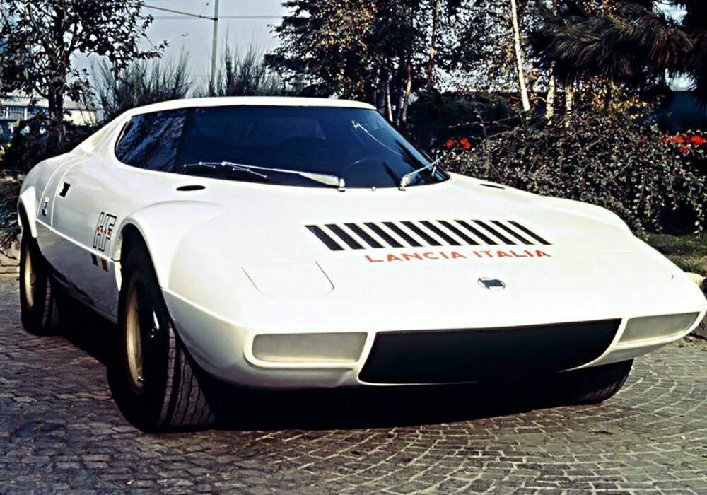 Fiche technique Lancia Stratos HF Prototype (1971)