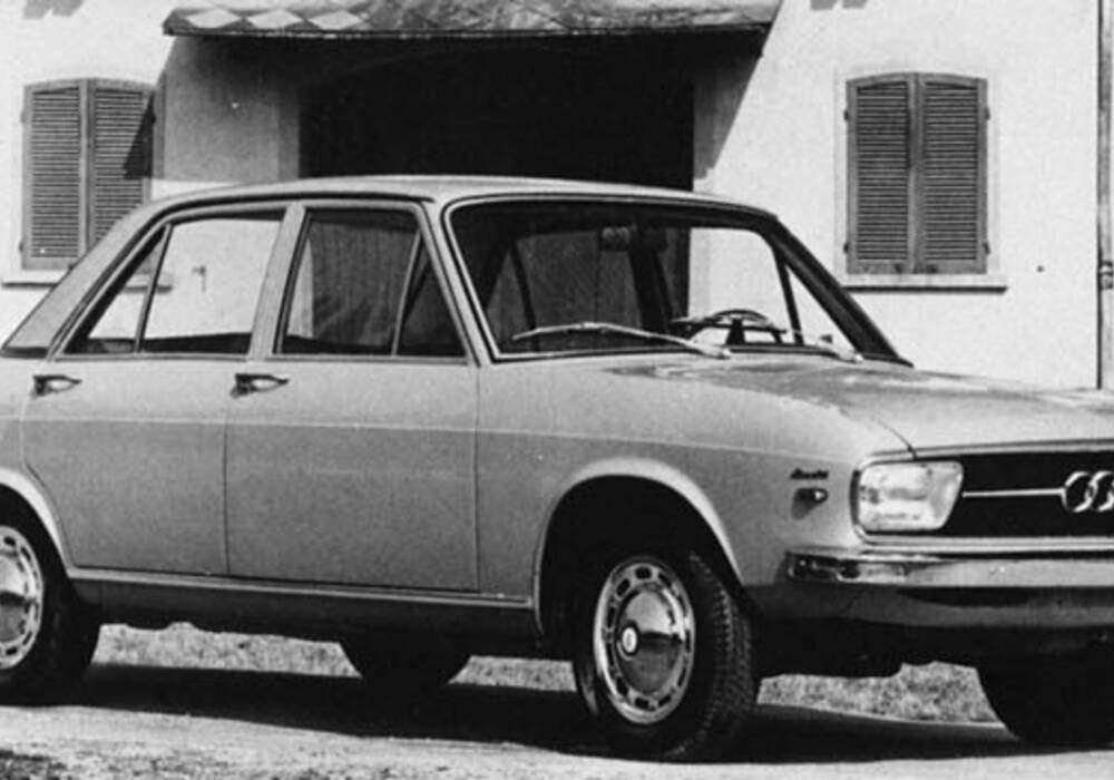 Fiche technique Audi 100 (C1) (1968-1971)