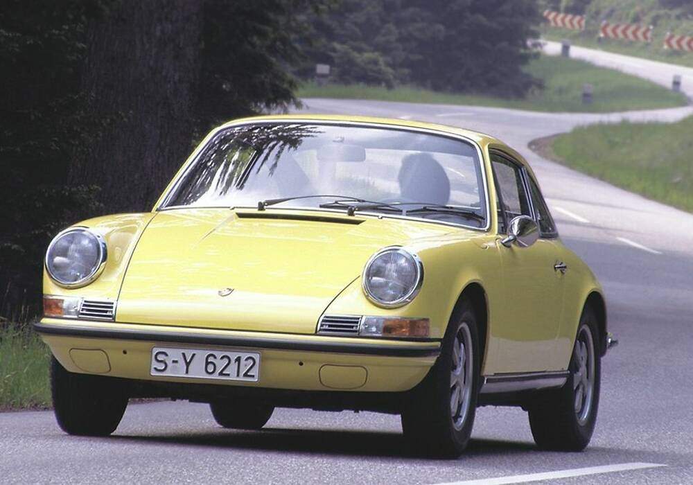 Fiche technique Porsche 911 E 2.0 (1968-1969)