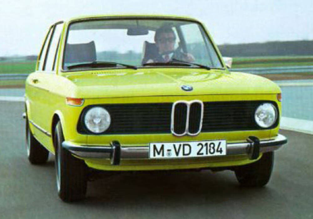 Fiche technique BMW 1502 (Typ 114) (1975-1977)