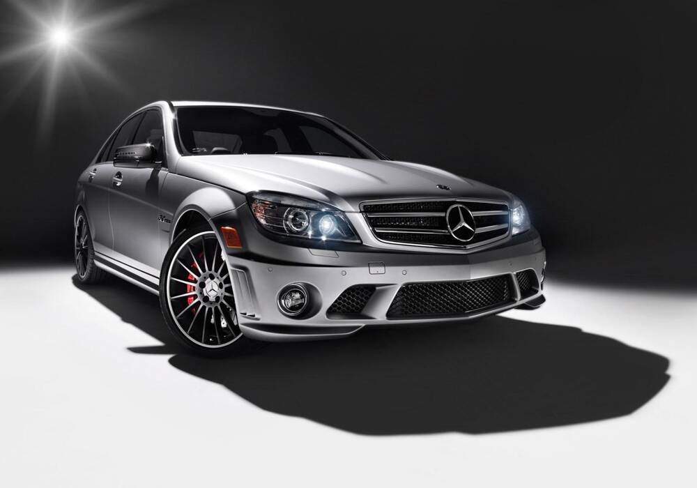 Fiche technique Mercedes-Benz C III 63 AMG Performance Package (W204) &laquo; Affalterbach Edition &raquo; (2011)