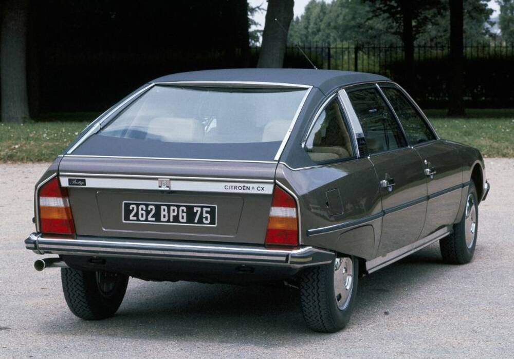 Fiche technique Citro&euml;n CX 2400i (1978-1983)