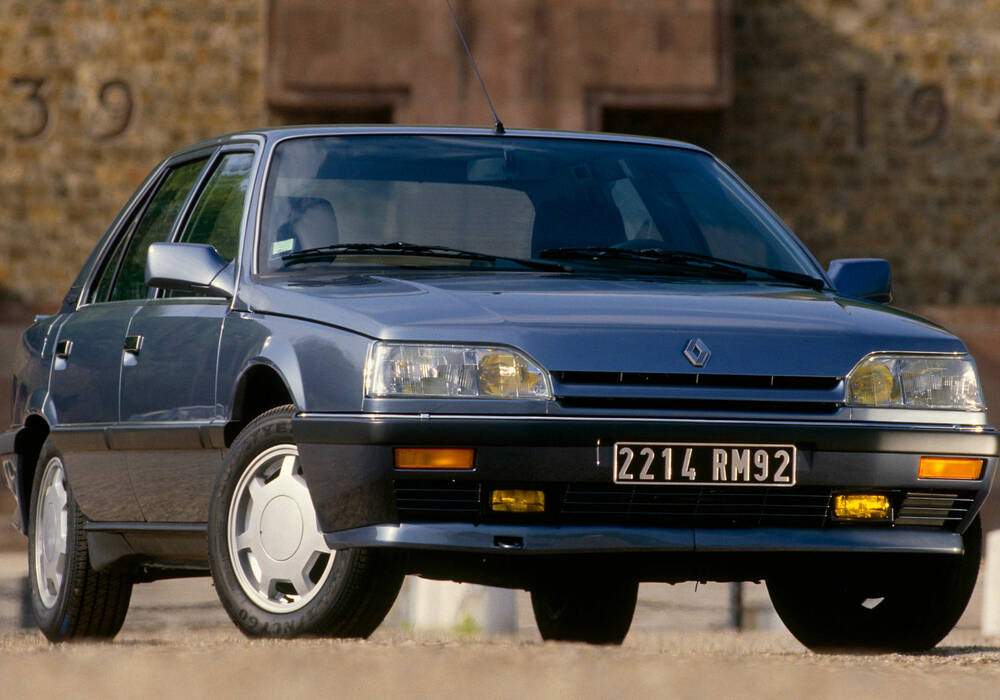 Fiche technique Renault 25 2.8 V6 160 (1988-1989)