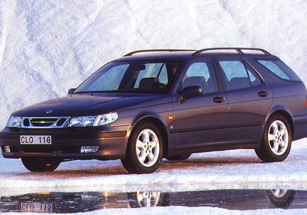 Fiche technique Saab 9-5 Estate 2.3T 230 (1999-2001)
