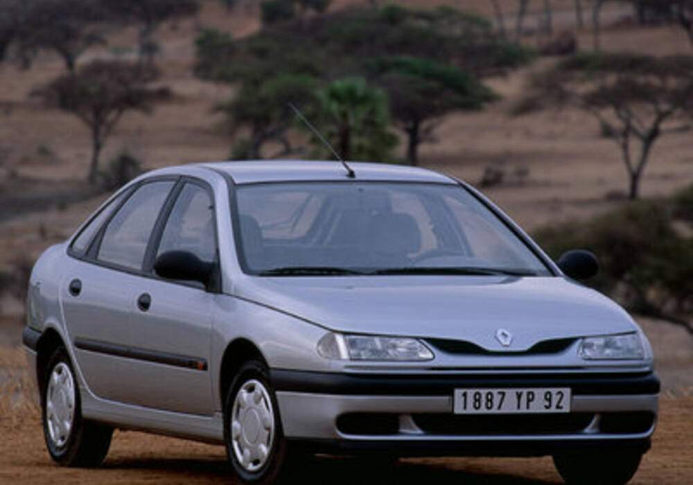 Fiche technique Renault Laguna 3.0 V6 (1997-2001)