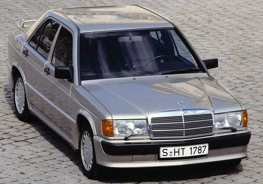 Fiche technique Mercedes-Benz 190 E 2.3-16 (W201) (1984-1987)