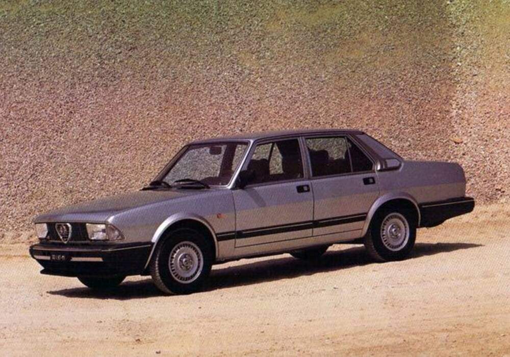 Fiche technique Alfa Romeo Alfa 6 2.0 V6 (1983-1987)