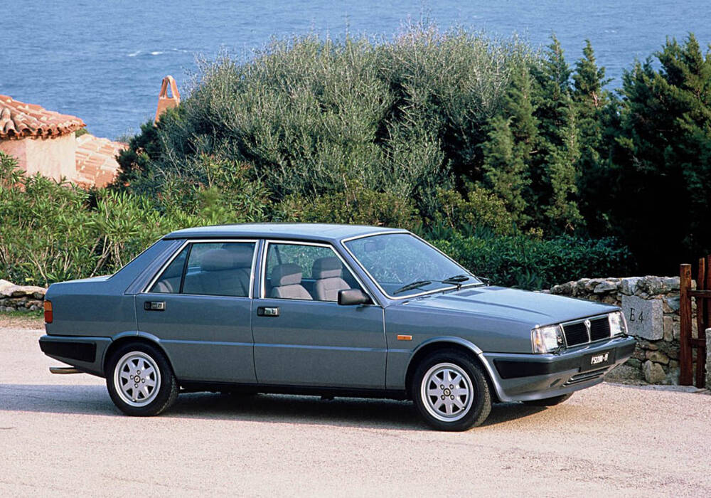 Fiche technique Lancia Prisma 1600 (831) (1983-1989)