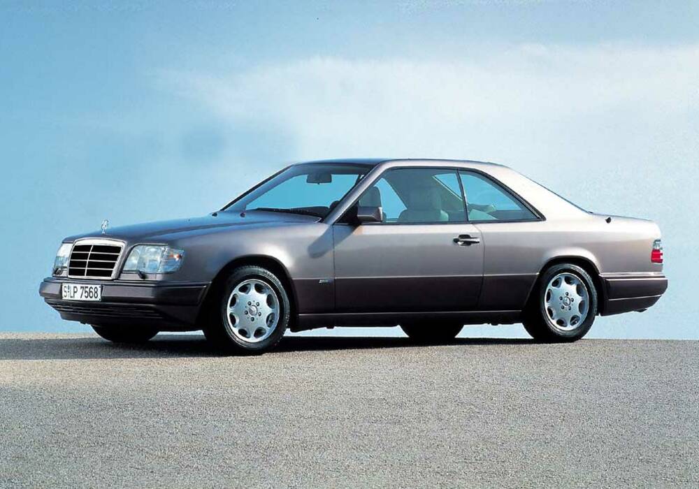 Fiche technique Mercedes-Benz 320 CE (C124) (1992-1993)