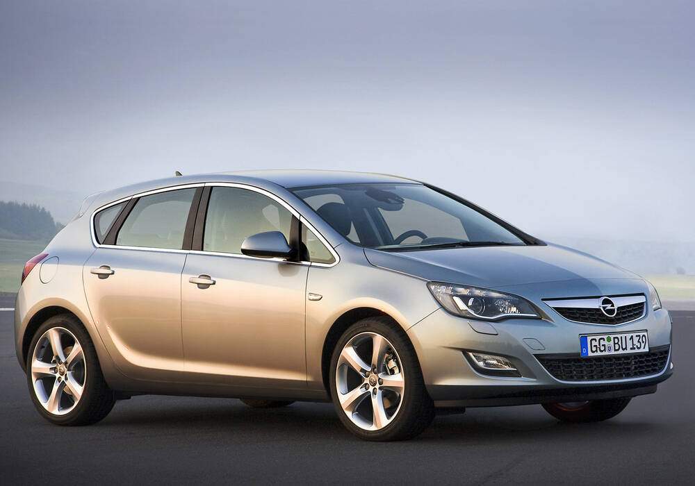 Fiche technique Opel Astra IV 2.0 CDTi 160 (J) (2009-2011)