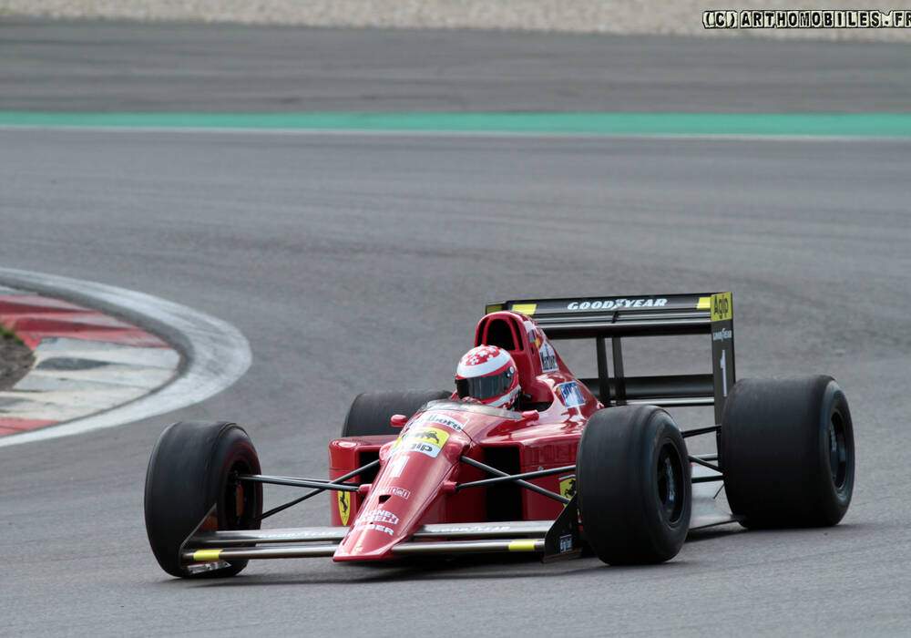 Fiche technique Ferrari F1-90 (1990)